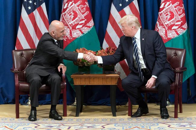 ترامپ در دیدار با رئیس جمهور غنی: برای مبارزه موثر با تروریزم در افغانستان نیاز  به رویکرد منطقه‌ای است